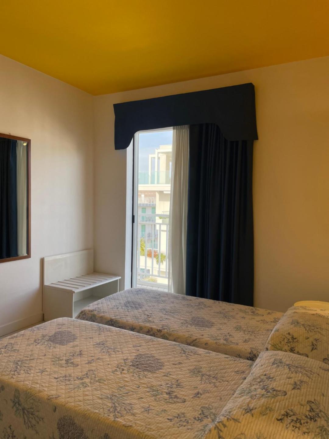 Hotel Portofino Lido di Jesolo Buitenkant foto
