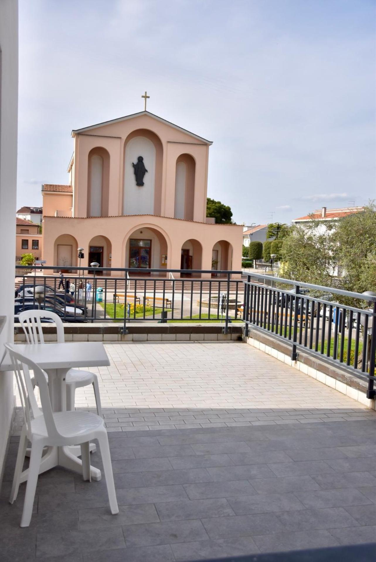 Hotel Portofino Lido di Jesolo Buitenkant foto