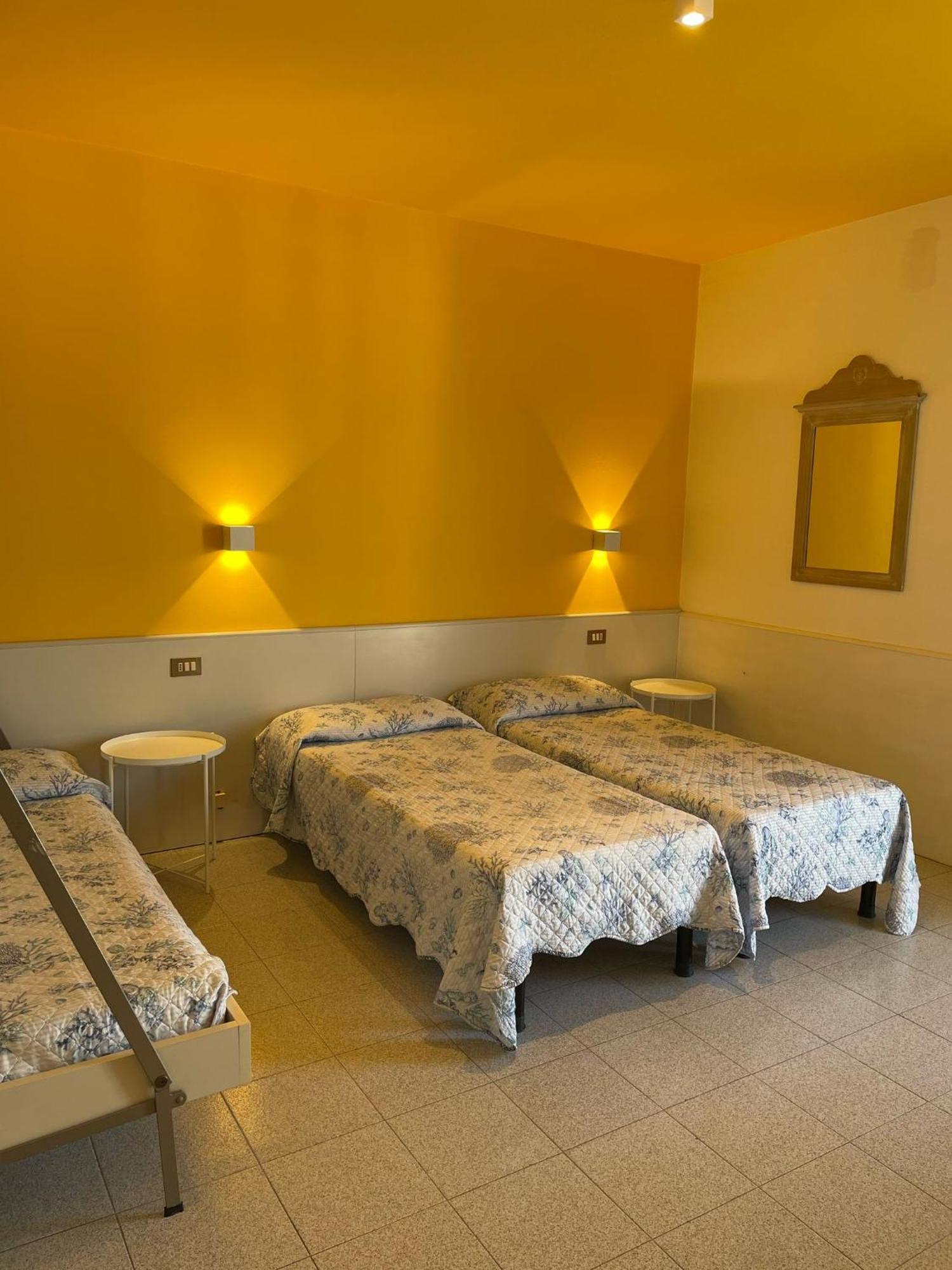 Hotel Portofino Lido di Jesolo Buitenkant foto